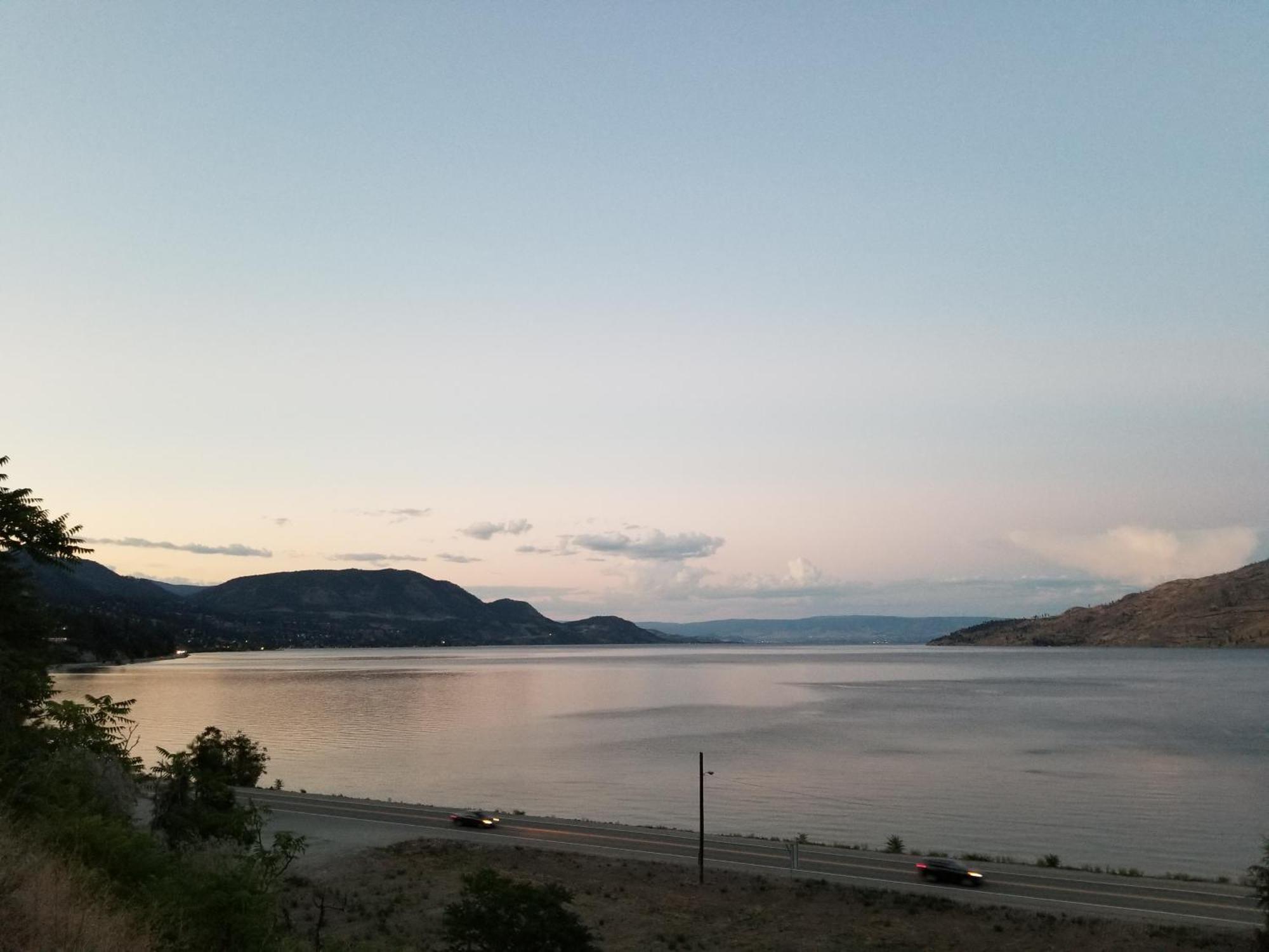 A Taste Of Mexico In The Heart Of Wine Country. Lägenhet Peachland Exteriör bild